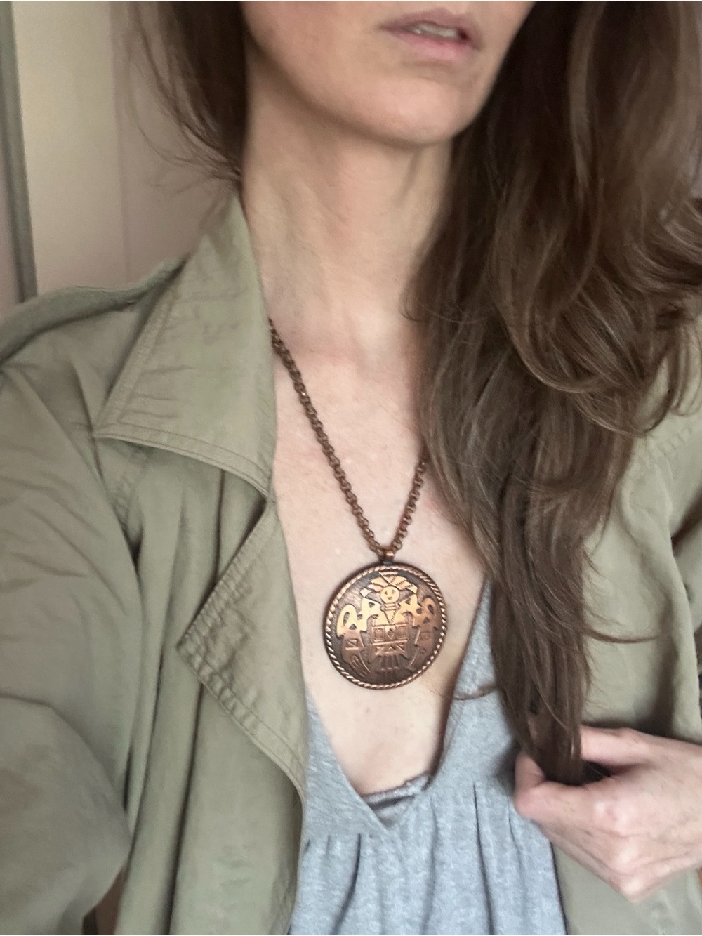 Rare | Copper-Tone Medallion Pendant Necklace - Women Jewelry